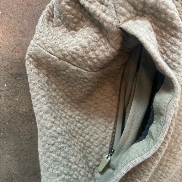 Lululemon At Ease Short 7" - M - Picture 3 of 8